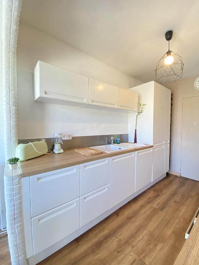 T3 Appartement Dans Residence - Parking - Balcon - Wifi - Clim La Valette-du-Var Exterior foto